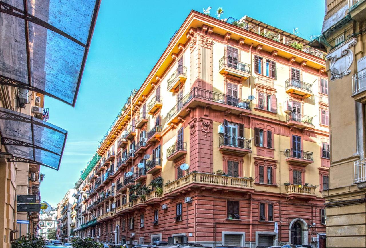 Ferdinando Arthouse Oversized Modern Apartment - By Gocce Team Naples Luaran gambar