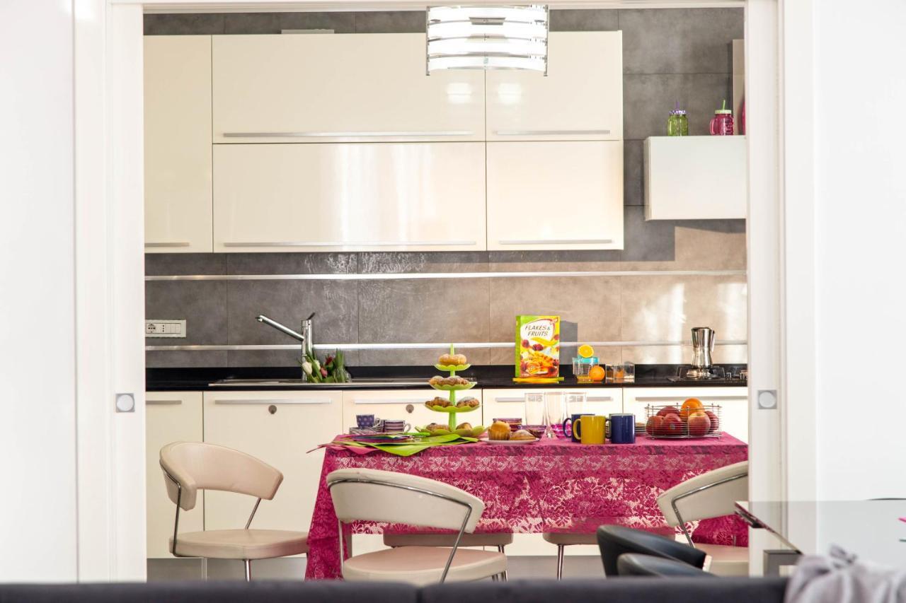 Ferdinando Arthouse Oversized Modern Apartment - By Gocce Team Naples Luaran gambar