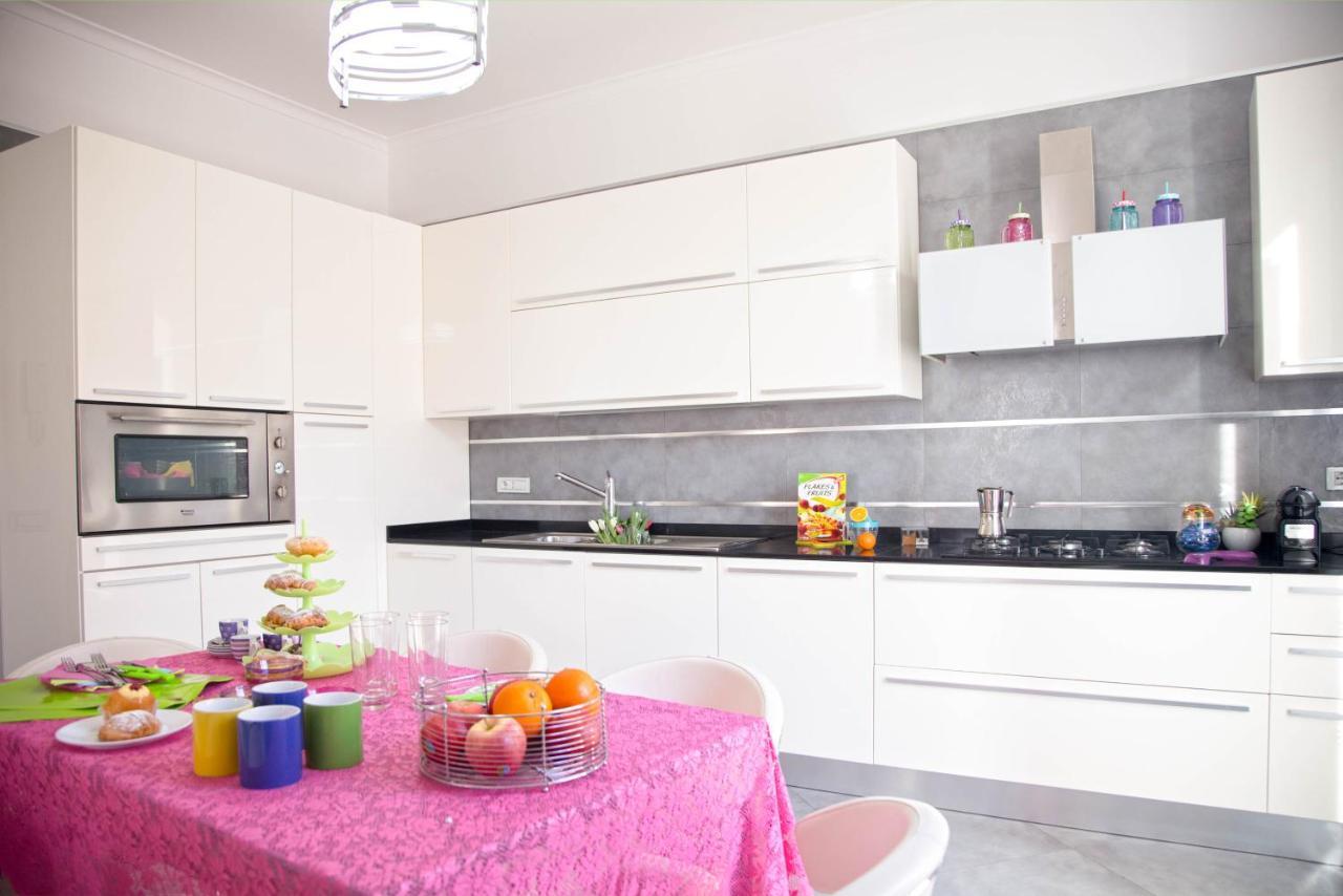 Ferdinando Arthouse Oversized Modern Apartment - By Gocce Team Naples Luaran gambar