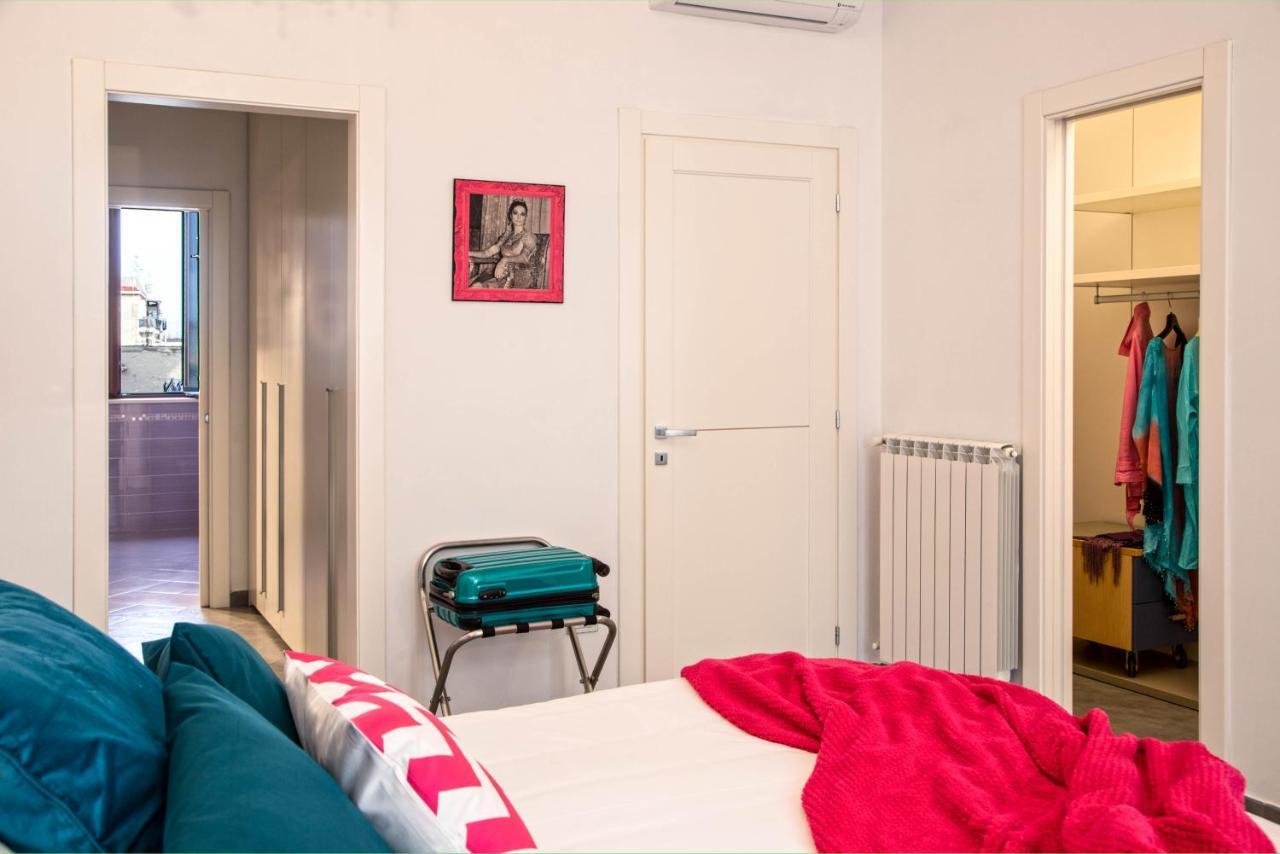 Ferdinando Arthouse Oversized Modern Apartment - By Gocce Team Naples Luaran gambar